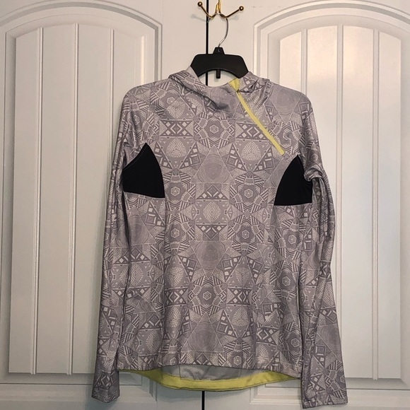 Mondetta long sleeved hooded geometric print stretchy exercise top w/ pockets; M - Picture 8 of 9